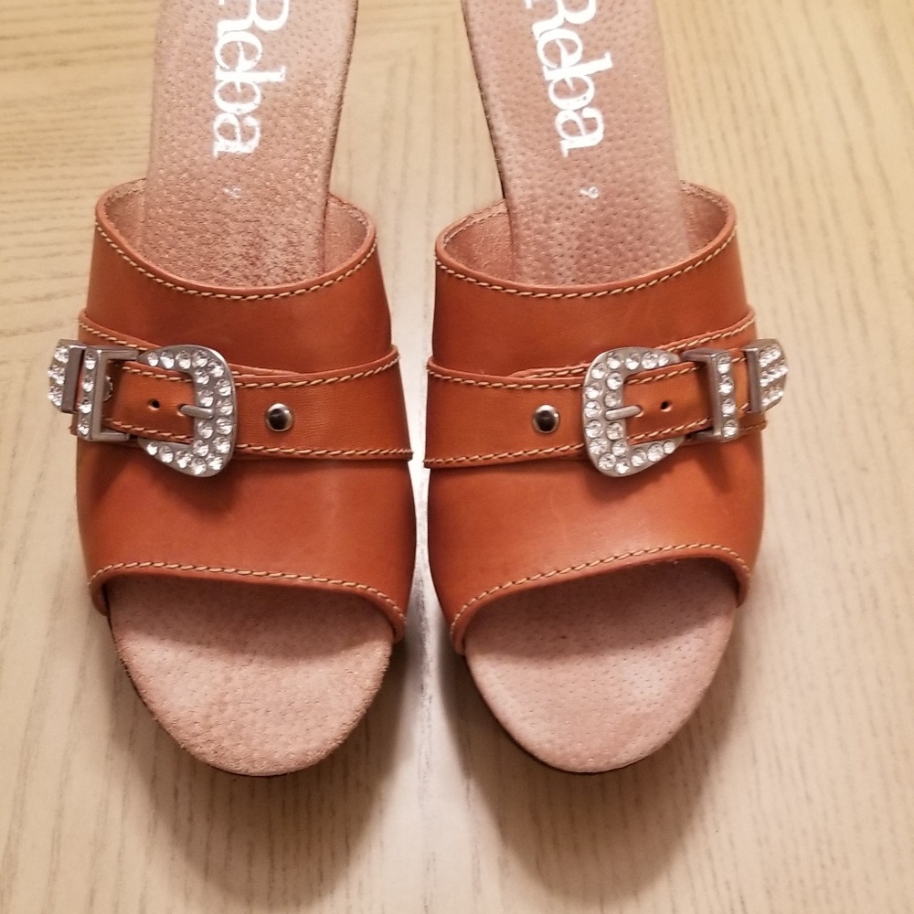 Leather Wedge sandals